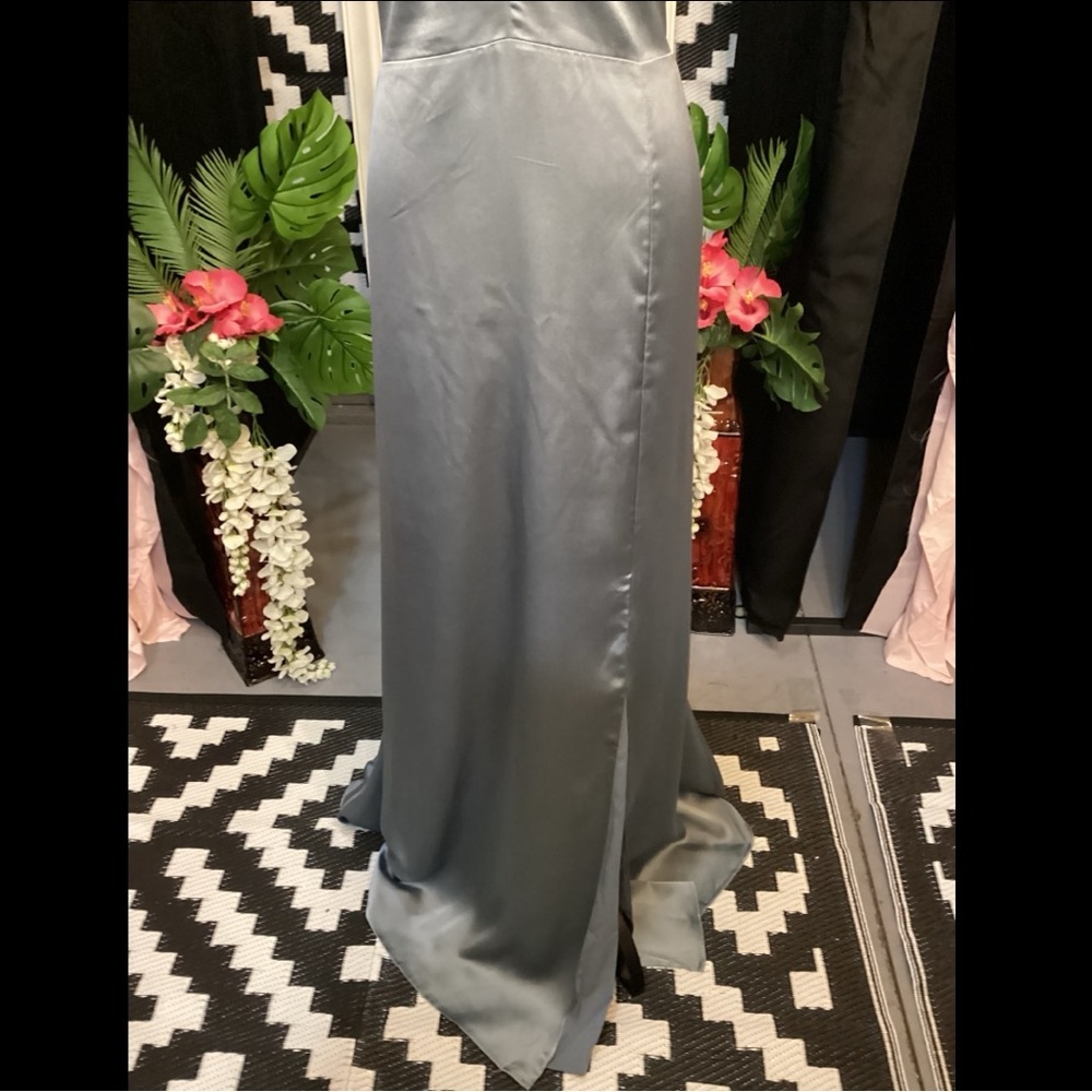 Sophisticated Silver Halter Maxi Dress Plus Size 2X - Picture 6 of 10